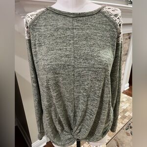 Rewind 🆕 Junior XXL crocheted shoulder top